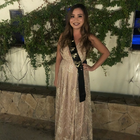 Set of Bride to Be Sequin Sashes for Bachelorette - Picture 6 of 6